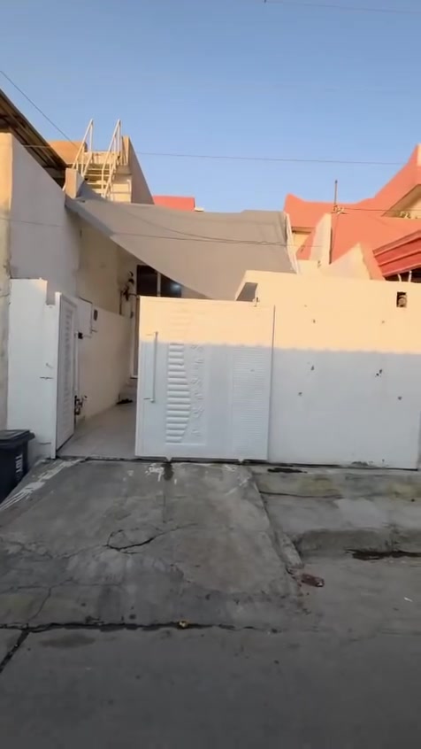 ١٠٠متر منطقه ازادي كامل خدمات 
للبيع ٥٥مليون معماله
استفسار ***********
***********
