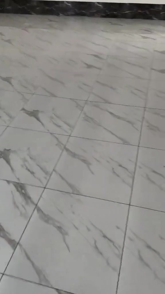 خلفه سيراميك شغل درجه اوله تتريس جداري وارضيه داخل العماره فقط ‎***********
