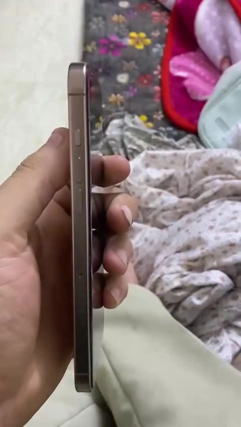 آيفون ١٦ برو ماكس • بطارية ٨٩٪ • مستعجل