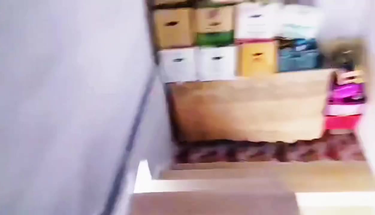 اسلام عليكم
بيت للبيع مساحه 200 متر 
🏠بينا جديد 2023
شارع مبلط وارصفه مصبوغه وجيران عسل 🍯
📍الموقع حي الكفاح الشمالي مقابل تربيه تلعفر 
#يحتوي على 
👨‍🍳مطبخ 
🛋️استقبال
😴غرفتين نوم 
🧖‍♂️صحيات 
🤔صاله 
🤔وترك عدد اتنين
📞للاستفسار الاتصال على الرقم *********** واتساب 
                              ***********

