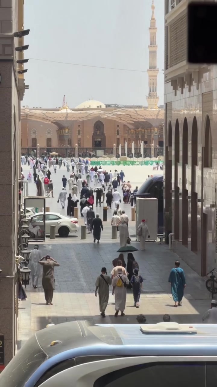 رحلتك الروحانية أسهل وأكثر راحة مع شركة روعة المناسك! 🕊️ 
نرافقك في عمرة شهرَي صفر وربيع بأفضل الخدمات والأسعار."

​📅 مواعيد انطلاق رحلاتنا :​

2026/8/25: عمرة ربيع الأول ( المقاعد الاخيرة ❗️)

​2026/9/8: (عمرتان في رحلة واحدة) — ربيع الأول / ربيع الثاني

2026/9/21 : عمرة ربيع الثاني

​💰 التكلفة: مليون و 175 الف  دينار عراقي فقط (شاملة لكافة الخدمات).

​🌟 ماذا تشمل الرحلة؟

​تنقل مريح وسريع: النقل بـ قطار الحرمين السريع من المدينة إلى مكة ذهاب فقط مجاناً.

​راحة من باب بيتك: توفير النقل من مقر الشركة إلى المطار والعودة كذلك.

​إطعام كامل: 3 وجبات يومياً بوفيه مفتوح عراقي تحت إشرافنا طيلة أيام الرحلة.

​هدايا متكاملة: 3 حقائب لكل معتمر + إحرام رجالي/نسائي + سجادة صلاة + كتاب تعريفي لمناسك العمرة المفردة.

​رعاية وإرشاد: مرشد ومرشدة دينية مع كادر إداري خبير لخدمتكم طوال الرحلة.

​زيارات شاملة: برنامج مخصص لمزارات مكة المكرمة والمدينة المنورة.

​برامج روحانية متميزة: (عمرة نيابية - سفرة أم البنين عليها السلام - ختمة قرآنية مباركة).

رحلة ترفيهية الى جدة اختيارية 

​⚠️ ملاحظات مهمة للحجز:

​متطلبات الحجز: جواز سفر  + صورتين بخلفية بيضاء + المبلغ.

​الأعمار أقل من 18 سنة: الراغبون بالسفر مع الأم فقط يرجى إحضار وكالة سفر رسمية.

​📌 المقاعد محدودة جداً، سارع بالحجز الآن!

​📍 العنوان: بغداد – الحرية – الدولعي (شارع الغاز)

📞 للحجز والاستفسار: 
*********** 
 ***********
