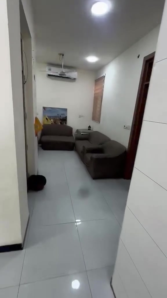 🏠 شقة للإيجار – المنصور / حي دراغ
📍 الموقع: المنصور – حي دراغ
🛋️ الشقة مؤثثة بالكامل
👩‍🎓👨‍🎓 مناسبة للطالبات أو الطلاب
💰 الإيجار: 1,100,000 دينار عراقي

📞 للاستفسار والتواصل: ***********
