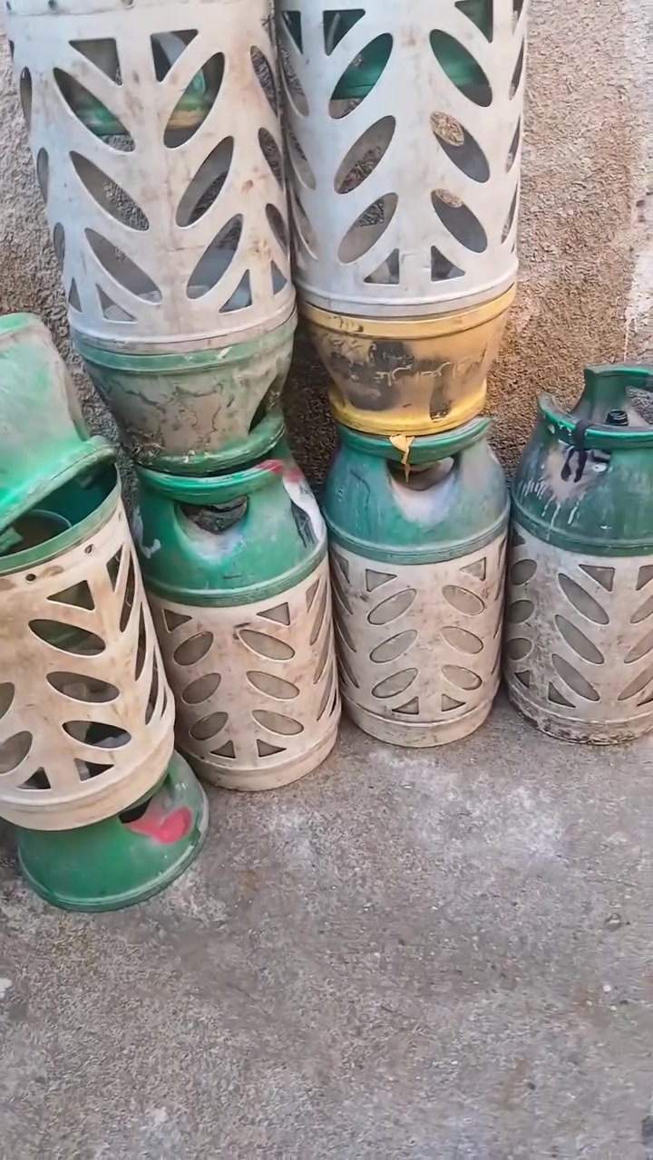 بلاستيك للبيع مكاني مدينة الصدر سعره ١٧٥ الف ***********

