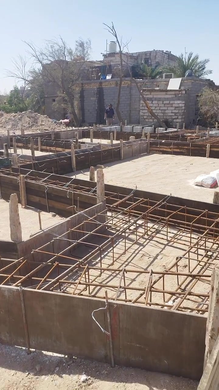 بـنـاء هـيـكـل او مـفـتـاح 🔑
يـبـدء الـعـمـل مـن مـعـالـجـة الـتـربـه 
صـب اسـاس 60×40 
الـشـيـش الايـرانـي  الـروهـيـنـه
ارتـفـاع الـبـتـلـو مـجـاور الـمـنـازل 
مـع ابـواب وشـبـابـيـك تـفـصـال جـنـل ٤مـ٢ــلـم درجـه اولـى والـمـديـل والـنـقـشـه
حـسـب راي صـاحـب الدار 
صـب ربـاط فـوق الابـواب 20فـي30
مـع بـنـاء ارتـفـاع ٣ونـص 
مـع سـقـف والـدرج وشـبـكـة كـهـربـاء 
وصـب الـبـيـتونـه والـمـنـهـولـه والـدنـك للـبـاب الـخـارجـي 
يـنـتـهـي عـمـل  الـهـيـكـل 
يـبـدء الـتـشـطـيب 
مـن تـئـسـيس الـمـاء والـمـجـاري والـكـهـربـاء بـوري مـاء نـوع تـركـي مـع الـصـحـيـات  الـجـيـده مـع بـوري مـجـاري ابـو 4عـراقـي 10 بار مـع بـوري كـهـربـاء نـوع الـفـرحـات مـع وايـر تـسـلـيـك الامـتـحـده والـنـقـاط حـسـب الـرغـبـه
مـع صـب الارضـيـه صـبة نـظافــه ومـعـالـجـتـهـا مـن الارضـه قبـل اللـبـخ 
ولـبـخ الـمـنـزل مـن الـداخـل والـخـارج يـكـون لـبـخ الـسـقـوف بـالـجـص والـبـورك 
والـجـدار بالاسـمـنـت والـبـورك
مـع تـطـبـيـك سـيـرامـيـك الارضـيـه والـجـدارن الـمـطـبـخ والـصـحـيات فـقـط سـعـر الـسـرامـيك لايـتـجـاوز 7 الـف للـمـتـر الارضــي والـجـداري
  تـقـطيع وصـبـغ الـواجـه بالـفـوم الـتـركـي الـبـسـيـط 
وربـط الكـهـربـاء كـامـلـه  والـصـحـيات الـنـوع الـجـيـد الاردنـي والـتـركـي كـامـلـه
وشـد ابـواب الـخـشـب وابـواب الـبـي بـي سـي للـصـحـيـات ويـكـون سـعـر الـبـاب لايـتـجـاوز 150 الـف
مـع ٢ تـانـكـي مـاء 1طن للاسـالـه الـسـعـر 100الـف 1طـن مـاء حـلـو الـسعـر 100الـف
والـسـطـح ايـزوكـام سـعـر الـمـتر 5الـف مـع تـطـبـيـك الـسـلـم مــرمــر سـعـر الـبـايـه مـع مـرايـه 20الـف  مـع مـحـجـر اللـمـنـيـوم ٤خـطـوط سـعـر الـمـتـر 50الـف
وشـد الـجـام 
وربـط مـغـسـلـه داخـلـيه وخـارجـيـه لايتجاوز سـعـرهـا ٥٠ الـف
مـع كـيـزر حــسـاوي ١٢٠لـتــر الـسـعـر 100الـف
مـع شـد مــراوح الـغـرف
 وصـبـغ الابـواب الـحـديـد مـع شـد 
كل غـرفـه ٤ كـلـوب انـاره الـسـعـر 7الـف
مـع مــروحه نـوع تـركـي الـسـعـر 50الـف 
سـعـر الـخـلاط لايـتـجـاوز 25الـف
سـعـر الـغـربـي لايـتـجاوز 125الـف
يـحـق لـصـاحب الـدار اخـتـيـار الاشـيـاء اذا كـانـت لاتـخـالـف الاسـعـار الـمـتـفـق عـلـيـهـا
ابـو حسين  الـعـامـري للـمـقاولات
هاتف 

#واتــســاب ‎***********
او تــــصــال
