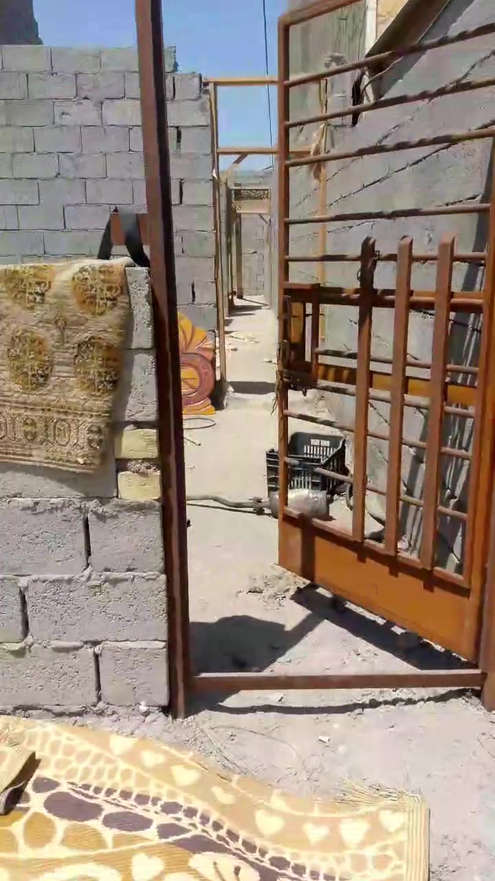 هيكل البيع في الحضاريه المساحه 115متر  أرضيته رفت مجاري كامل جنس الأرض زراعي سند 25 مستعجل على بيعته بسعر مناسب ***********
