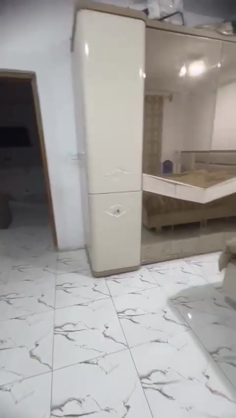 غرفه تركيه خشب ثقيل للبيع السعر مليون وبيهة مجال مكاني البصره قضاء الدير
تواصل واتساب ***********
