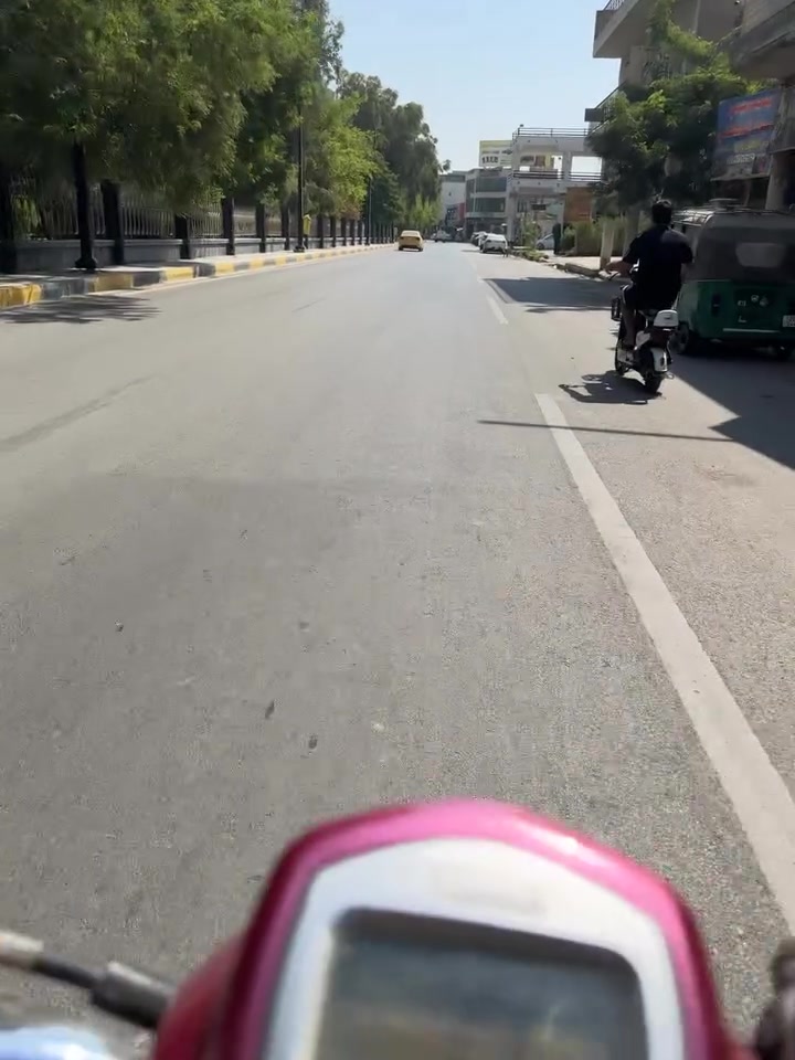سلام وعليكم دراجة ماكس بوليسي نوزل خير من الله لا تنقيص لا تبخير ساعة معدل الدراجة مال جناي  خير من الله نكرة الدراجة  عنوان ديالى المقدادية حي المعلمين رايح بيها البغداد والبعقوبة اكثر من مرة خير. دهن كلة امزول بانزين محسن بيع مستعجل عندي ضرف 550 قفل قفل قفل تواصل واتساب ***********
