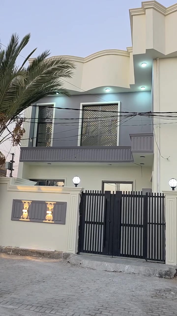 منزل للبيع بموقع مميز وبسعر مناسب في الديوانية للبيع او مراوس حسب قناعه

📍 حي الفرات – قرب شارع المستوصف
📐 المساحة: 100 متر مربع
📏 الواجهة: 10 أمتار
🏠 ركن وعلى ساحة
📄 طابو صرف
🏗️ بناء كونكريت مسلح
🏢 المنزل مكوّن من طابقين

الطابق الأول:
غرفة، صالة، استقبال، مطبخ، ودورتي مياه.

الطابق الثاني:
غرفتا نوم، صالة، ومخزن.

استفسار اتصل بالرقم ***********
