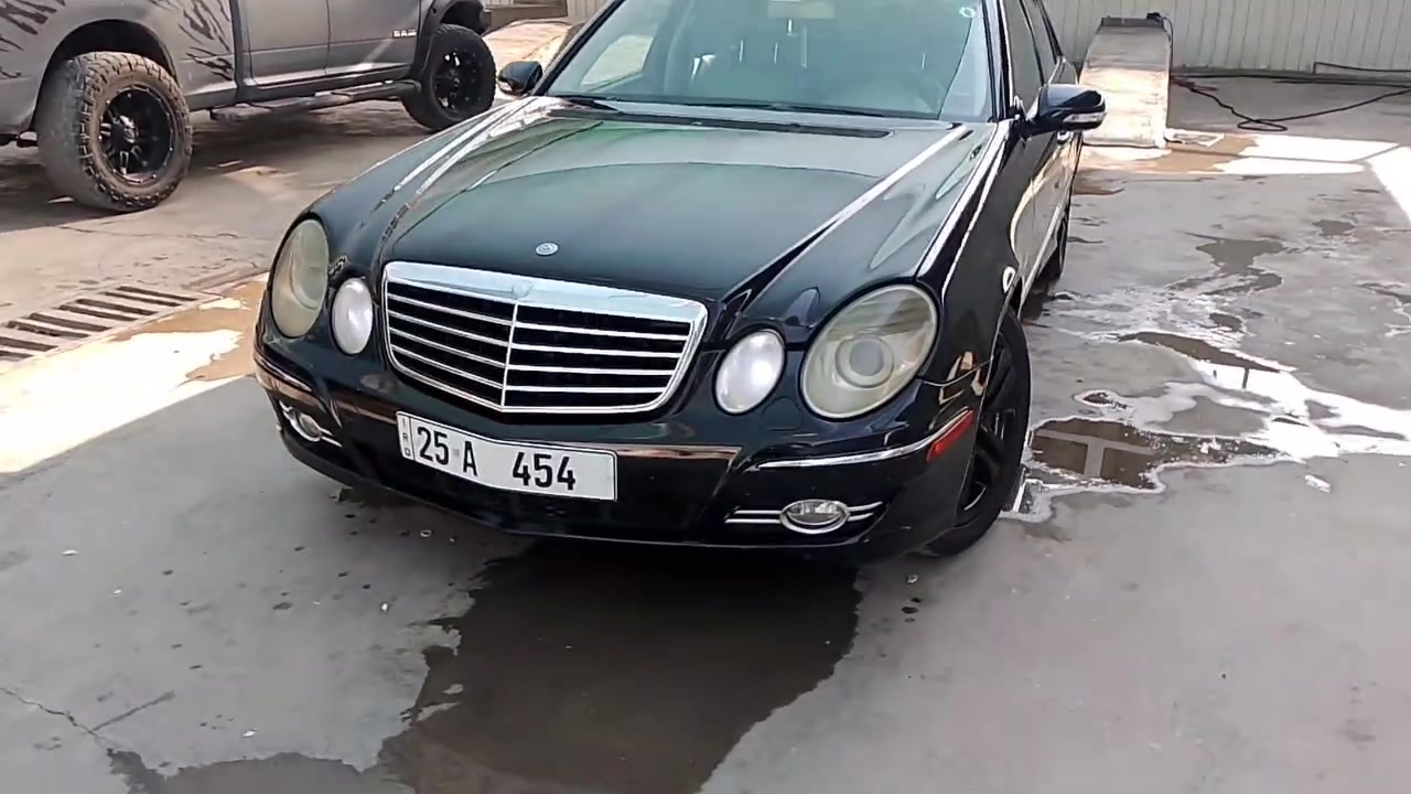 211 افنكارد فول
2008 ماشيه 162 كيلو 
رقم مميز مشروع وطني وين تريد احولك 
السياره جاهزه ونظيفه
محرك 6 e350 عقل الفوك
مكاني بغداد الدوره 
السعر 170 وبيهه مجال 
***********
