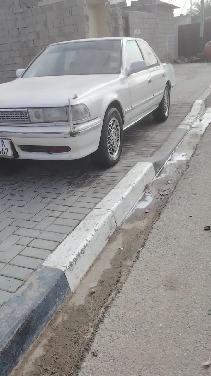 سلام عليكم /من رخصة الادمن
كرسته كصيف للبيع مكفوله من كصه ونغل وضربه محرك ثنين ونص تخم تاير جديد تبريد شغال  راعيها يحول ثاني يوم رقم بصره انكليزي سياره جاهزه من كلشي الكهربائيات شغاله سعر خاص وبيك خير وتدلل مكاني البصره زبير تواصل على هذا الرقم ***********

