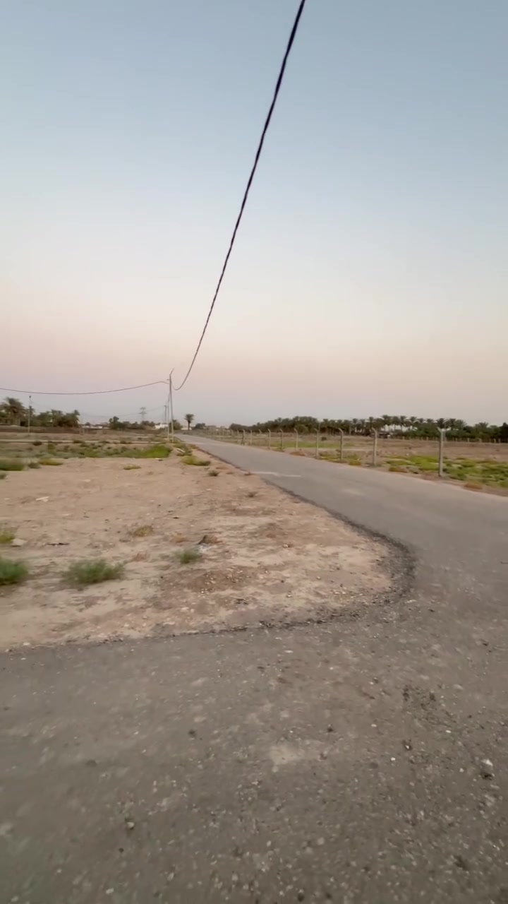 للبيع قطعة مساحة 200 متر ركن واجهة 10 نزال 20 
طابو زراعي سند 20 موقع حله قرب العلويه شريفه
للاستفسار ***********-***********
