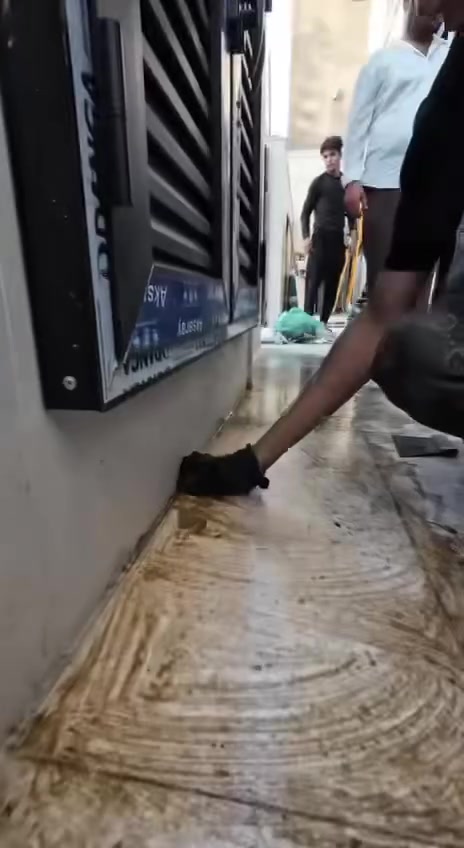شركة كلين فاست "cleaning fast " للتنظيف الاولى في مجال التنظيف 
بكوادر متخصصه 

🛅 سعر التنظيف يكون حسب حجم المنزل وعدد الطوابق

#تنظيف_شامل للمنزل🔘 

💠تنظيف وتعقيم وتعطير تلميع المنزل او البناية من بعد مخلفات البناء .
💢تعقيم شامل للمنزل
◀️تنظيف السطح 
⚠️تنظيف السقوف والديكور والنقوش المغربي 
💢تنظيف الثريات 
❎تنظيف الشبابيك الحديد والالمنيوم 
📀تنظيف الزجاج وتلميعه بمواد ملمعة وحافظة من الاتربة
تنظيف الابواب 
✴️تنظيف السلالم والمحجرات باانواعها 
🌐تنظيف نقاط ومفاتيح الكهرباء من الاصباغ
🛑تنظيف الحمامات وتعقيمها وتلميعها وتعطيرها
🔹تنظيف الارضيات من مخلفات البناء
💈بولش وتلميع وازاله التكلسات من الارضيات

ملاحظة مهمةة / الاسعار خاص بسبب تغيير الاسعار من منزل الى اخر 

📌اتصل الان ***********
📌 واتس اب ***********
 #تنظيف #تنظيف_منازل #بغداد #كلين_فاست #خدمة_اعمال
