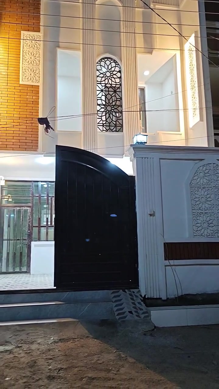 🏠 يا الله بيت للبيع في كربلاء 🏠
بيت للبيع مساحة 150 متر
📌 طابو صرف
📍 كربلاء – قضاء الحسينية – حي الرسول خلف مستشفى الحسينية
✨ بناء حديث غير مسكون
يتكون من:
▪️ 3 غرف نوم
▪️ صالة عدد 2
▪️ مطبخ
▪️ استقبال
▪️ صحيات داخلية وخارجية
📞 للاستفسار والاتصال: ***********
📲 واتساب متوفر
نستقبل كافة العروض للبيع والشراء العقاري في كربلاء وقضاء الحسينية 🏘️
