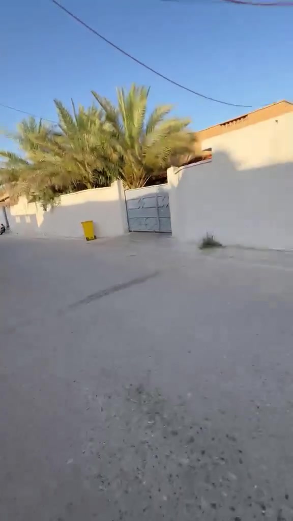 دار للبيع  هيت حي امينه

تجاوز مقدم معامله طابو 

المساحة 475متر
متكون من طابقين الطابق الثاني غرفتين وصاله وحمام وصحيات 
الطابق لارضي غرفتين وصاله ومطبخ وحمام 
وديوانيه وهول وكلدور
حمام وصحيات خارجيه 
السعر 85 بي مجال لاتصال ‭***********
