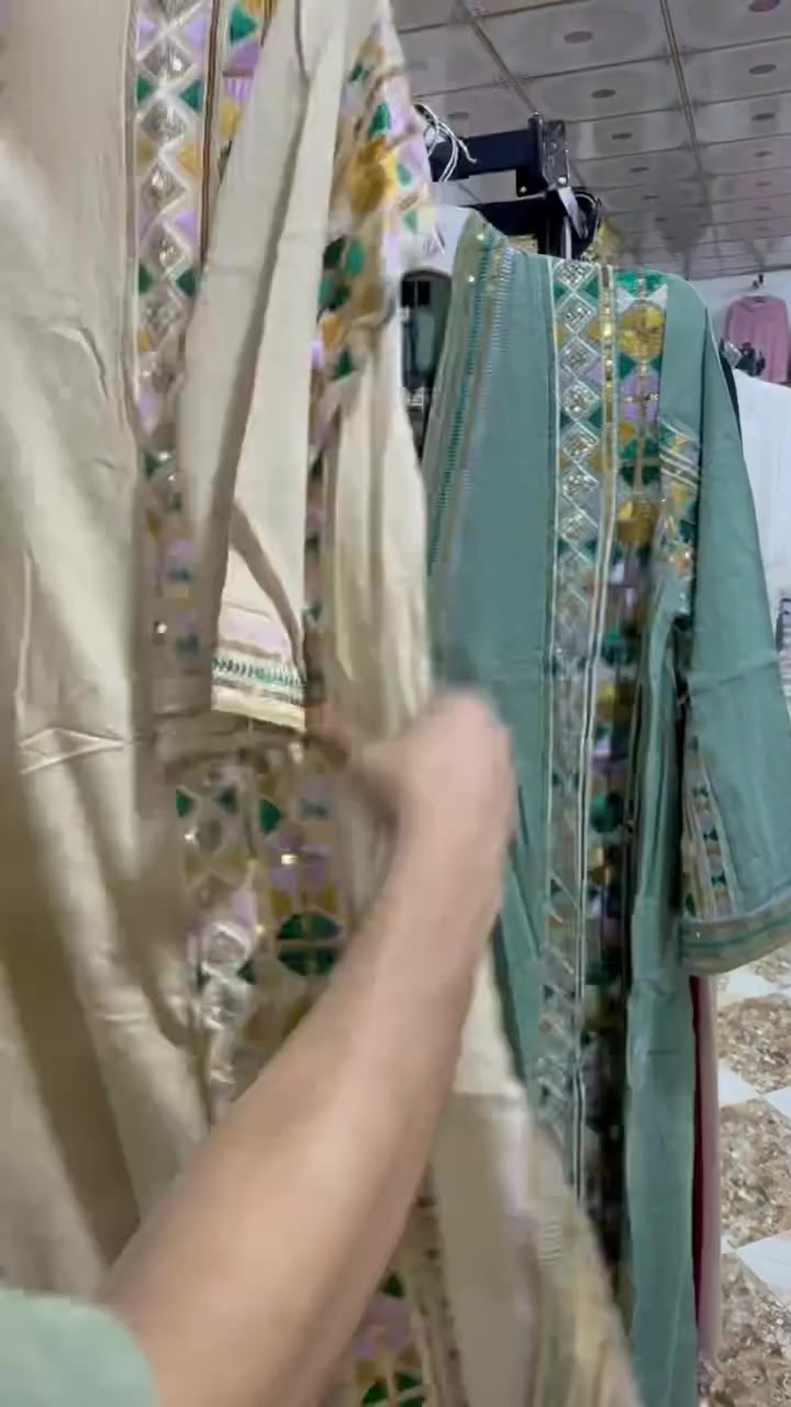 بسم الله وبركه الصلاه على محمد
عروض مجمع الحسن للالبسه
حديثه_السبحاني_الشارع العام_الطابق الثاني
