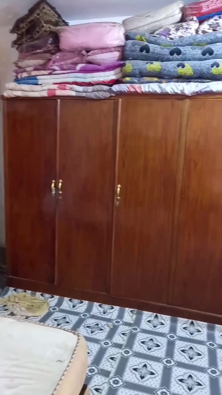 غرفه تساكم للبيع ام الخمسه ٣٠٠ وبيه مجال دوانيه ***********
