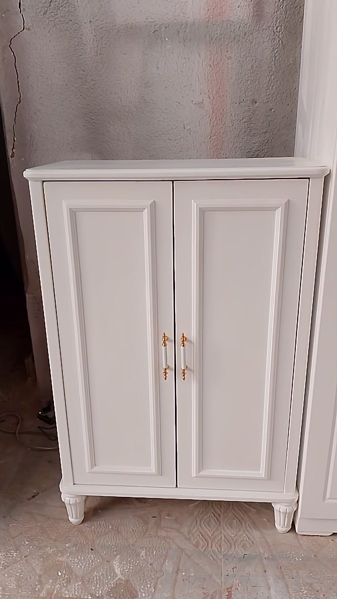 معرض سليم
غرفة نوم كويتيه إيطاليه مستخدمه شرط جماليه ونظافه ومتانه وشرط كويتي إيطالي مو تركي ولا ماليزي غرفه تتكون من  6 قطع كنتور 6 باب 3 متر برفوف هوايه 

سرير نفرين مترين طول بعرض مسرح مدوشم وتخت نظيف ومدوشم  كومديات عدد 2. ميز مرايه ب6 مجرات نظام حلو 

+ ملحق إضافي بابين ورفوف من الداخل عنوان داخل المنشور السعر  مليون و 350. ألف ***********
