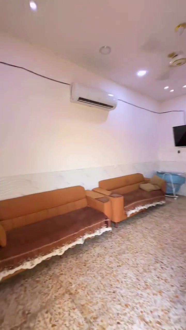 دار هيكل عضم ملك صرف للبيع    
بغداد محموديه حي الشهداء
يتكون من / استقبال ومطبخ وصاله وغرفه وحمامات. ومناور 
وكراج
اكتب تم يوصلك السعر
مكتب الخالدي ابو يزن

‏***********/واتساب
***********
خالد الخالدي
#عقارات #قطعه#ارض_للبيع #دار_للبيع 
#مشتملات #استثمار #عقارات_بغداد
#عقارات_العراق
