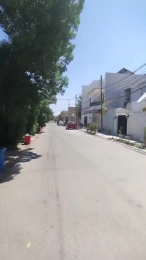 الدار للبيع حي الشعراء  المساحه 200متر الواجهه 10 والنزال 20  

 بناءً قديم مقابيل مدرسه الشيماء طابقين طابق ارضي صب أو ثاني بي مشتملات اثنين
غرفه واستقبال وهول كلدور مطبخ تخاريج طابق ارضي 📍
طابق ثاني بي مشتملات اثنين بي 3 غرف وصاله ومطابخ اثنين🏠
سعر 450 بي مجال
الاستفسار تواصل واتساب (***********)☎️
مكتب الحنانه ابراهيم ديبس
