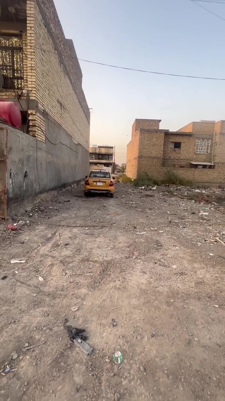 سلام عليكم قطعه 125 متر منطقت ال 16 مال الامن الوجه 6 وربع ونزال 20 سعر 24 وبيه مجال بصيط 
***********
