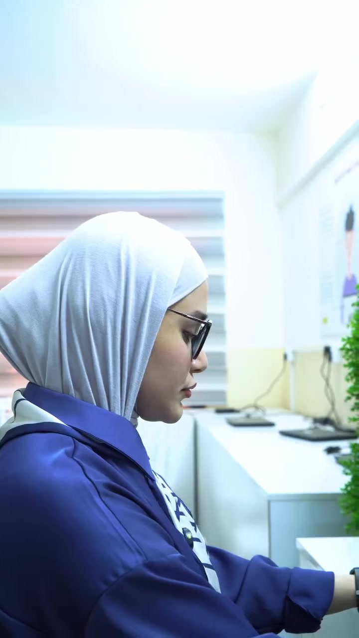 🎓 إعدادية الجواهري المهنية الأهلية المختلطة
✨ ترحّب بكم في العام الدراسي الجديد ✨
تعلن إدارة إعدادية الجواهري المهنية الأهلية المختلطة عن استقبال الطلبة للعام الدراسي الجديد، وبنظام الدوام المنفرد:
🌅 الدوام الصباحي: للبنات
☀️ الدوام الظهري: للبنين

📚 الأقسام المتوفرة:
1️⃣ صيانة الحاسوب
2️⃣ الأجهزة الطبية
3️⃣ الأمن السيبراني
4️⃣ البتروكيمياوي
5️⃣ هندسة الليزر
6️⃣ التربية الرياضية

❤️ دعمًا لأبنائنا وعوائلنا الكريمة
تتوفر تخفيضات خاصة لأبناء الشهداء والعوائل المتعففة، تقديرًا لتضحياتهم ودعمًا لمسيرتهم التعليمية.

🌟 ترحيب بالعالم الجديد… وبداية لمستقبلٍ يصنعه العلم والمهارة.

📞 للاستفسار والتسجيل:
***********
***********

📍 إعدادية الجواهري المهنية الأهلية المختلطة
التميز عنواننا… والمستقبل هدفنا. الموقع المشروع مجاور الجنسيه

نص مكتوب في الصور:
- اعدادية الجواهري المهنية - واسط واسط - الكوت - منطقة المشروع مجاورة لمديرية الجنسية والأحوال المدنية موقع المدرسة الأمن السيبراني تقنيات النفط تجميع وصيانة الحاسوب الأجهزة الطبية الطبية الذكاء الاصطناعي البتروكيمياويات هندسة الليزر بناء قادة المستقبل في التكنولوجيا والابتكار
- اعدادية الجواهري المهنية المختلطة الأهلية زي رسمي... هوية وانتماء تميز تعليم مهارات قيم العنوان واسط - المشروع للاستفسار والتواصل ***********