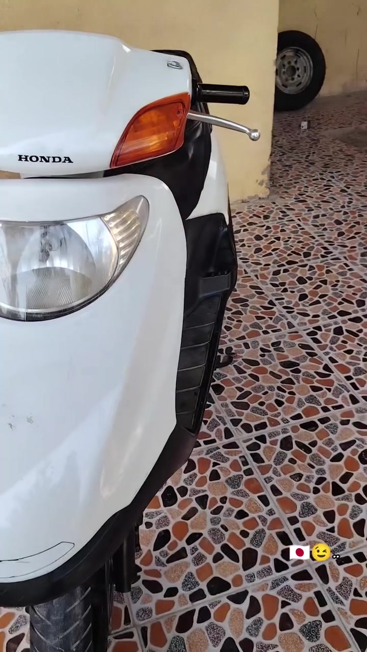سلام عليكم سبيسي ياباني..🇯🇵 البيع دراجه حلوه مكينته ناعمه ونشطه (كفراته صليه) دراجه كله شغاله سلف هندر كهربايات كل نقص ما بيه دراجه جاهزه الشراي يتصل *********** مكان (كوت زويريجات)

