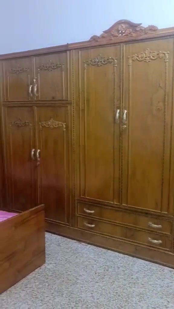 مستعجلة على بيعتها لبيع للأستفسار *********** واتس سعرها مليون