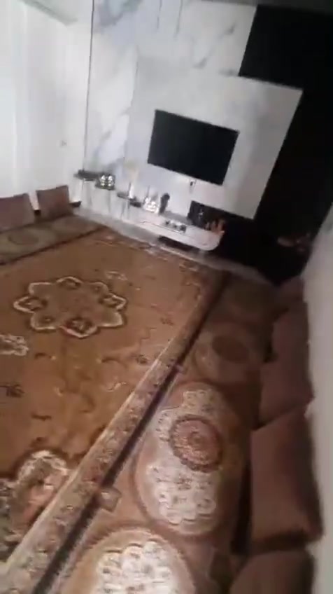 بيت ب 7 نيسان 200 متر طابو صرف
. مرمم كامل عوزة بس الواجهة 
. كلشي جديد صطح اشتايكر 
. السعر 85 مع المجال 
 للاستفسار واتساب او اتصال ***********
