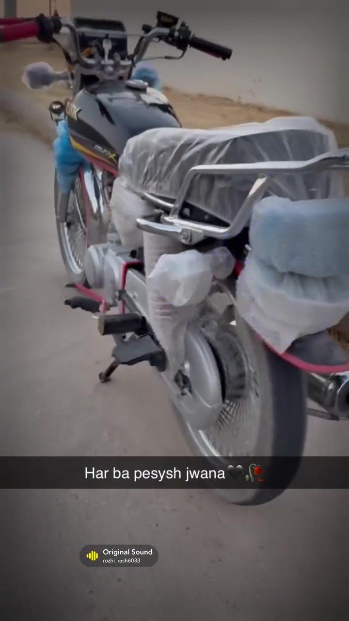 سەرەتا بەناوی خوای گەورە ئەم ماتۆڕە بۆ فرۆشتن سۆلینکی2023یە ماڵەکە زۆر زۆر پاکە خۆی دیارە هەمو گیانی بەشەررت مەنەفێسە ماتۆڕەکە کێشەی نیە ڕەقەم
***********
Adimin wary gran s3r 500hazarw m3amala dlnn

