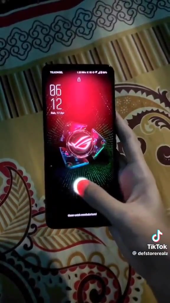 اسوس ROG ٥ • شاشة ١٤٤ هرتز • رام ٢٤