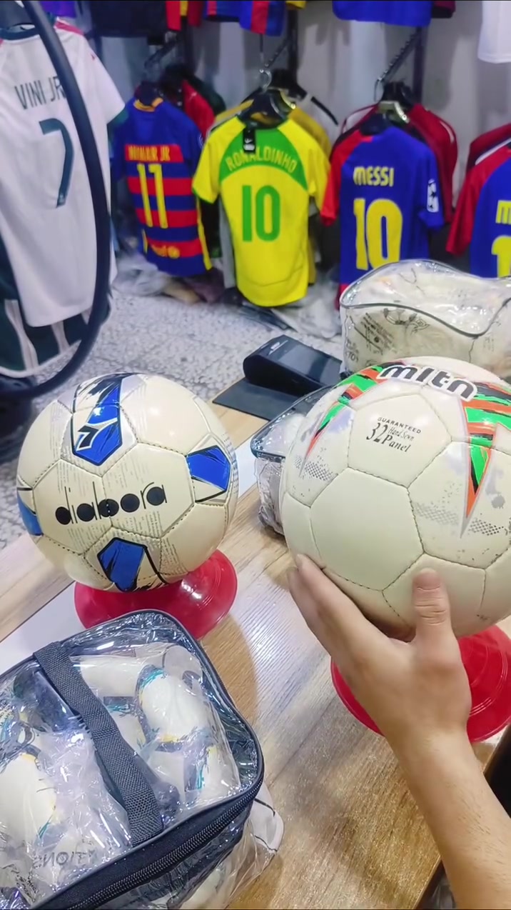 الكرة الباكستاني وصلت ⚽
كرة خياط باكستاني اصلي 
السعر 15 الف
متوفر توصيل لجميع المحافظات 
***********
***********
