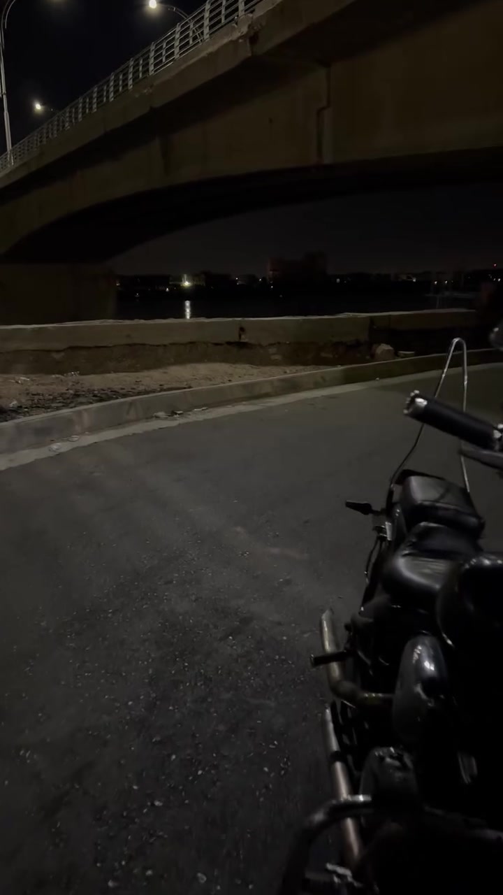 سلام عليكم هوندا ستيد للبيع شغاله محرك جديد قبل سبوع شاده وضفيره  جديده وقاعده افيوزات جديده يعني الدراجه مصروف عليها بس يحتاجلها شويه ترتيب نواقصها صفاحيه اليمنه تايرات جدد الدراجه كُلش نشطه بطناش  بس الكبريتر يحتاجلها تنضيف  يعني بيها دخان اسود  وبس ملاحضه الدراجه بدون اوراق سعرها مليون و 300 وبيها مجال قليل حك الجيه مكان الدراجه الانبار الفلوجه 
***********
