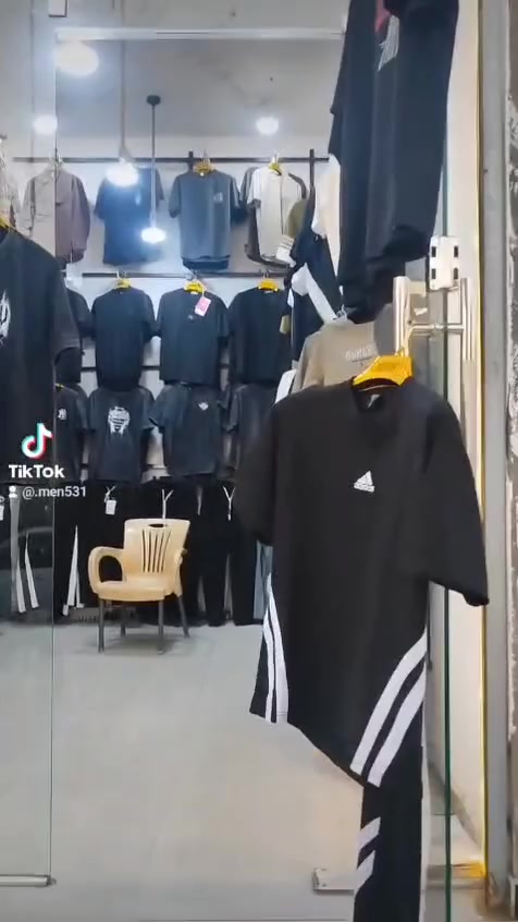 محل ملابس للبيع
العنوان/ام العصافير النزله الاولى قرب مجسر الجامعه
ايجار مدفوع شهر واحد
تفاصيل واتساب ***********
