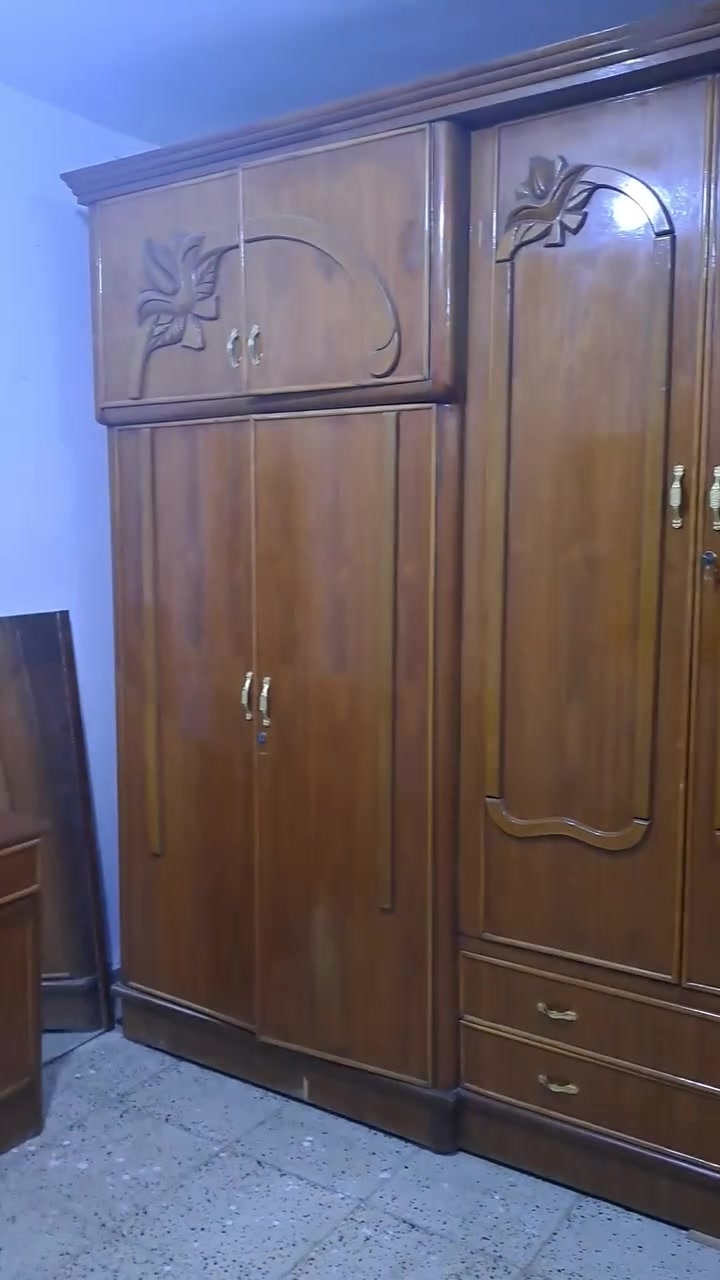 غرفة نوم للبيع ٥٥٠
***********
