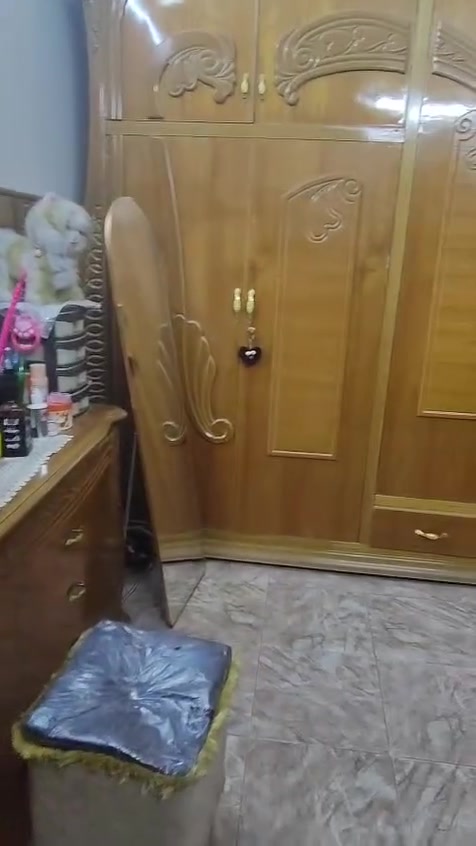 غرفه نوم عراقي صاج استخدام 2 سنتين ونص
مابيها ضرر
مكاني الشعب
التواصل. ***********
