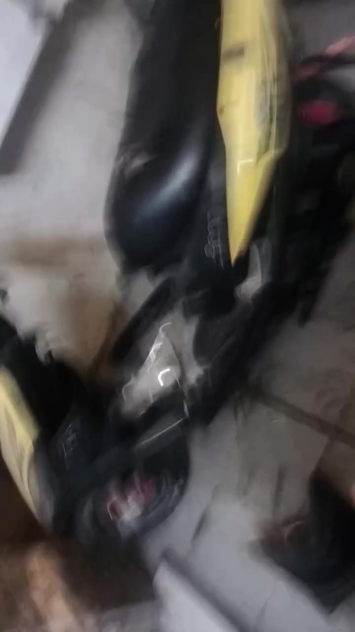 السللام عليكم ماكس عدله كدام عينكم بلاديه كفر بلادي ضفيره بلادي دراجه كبالكم متروكه ويرادلها ترتيبات لمكينه واكعه من رباط ( يرادلها رباط مال مكينه) ويرادلها قبق هندر لمكينه اكفلها ألك (بكن+تبخير+ صطره+ اكسنت تجفيت جديد) وكفلها حلال وحرام تجي تأخذها من لبيت تحملها وتروح ولمكينه شغاله جيب قبق هندر اشغله الك لمكان بغداد الشعب قيم وخذ *********** واتساب عمر وبيع 🩵

نص مكتوب في الصور:
- NOTE 40 Pro 23mm f/1.7 1/17s ISO8543
- NOTE 40 Pro
- 23mm f/1.7 1/17s ISO8256
