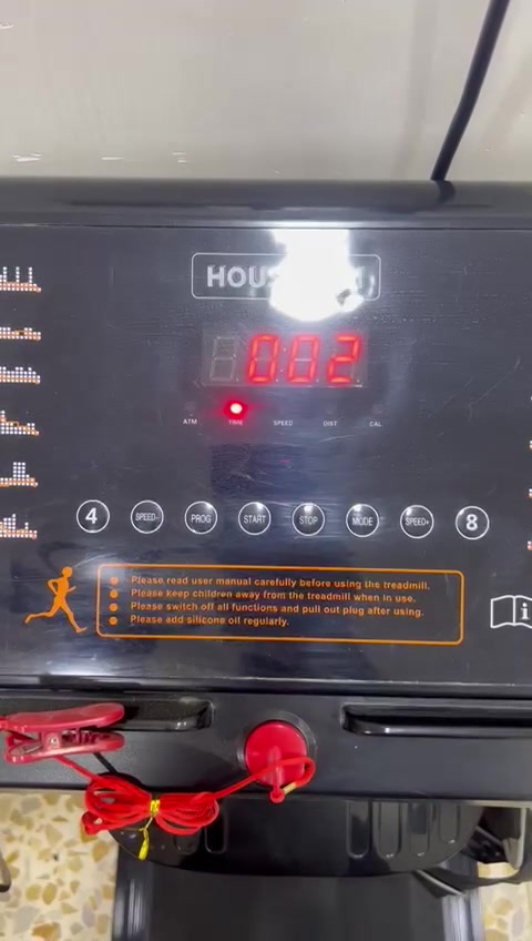 السلام عليكم جهاز جري للبيع جديد الجهاز يتحمل 120 كيلو ماخذ الجهاز قبل سبوعين ب260 الجهاز +مال المعدة ب 225قفل العنوان بغداد الحبيبية ***********
