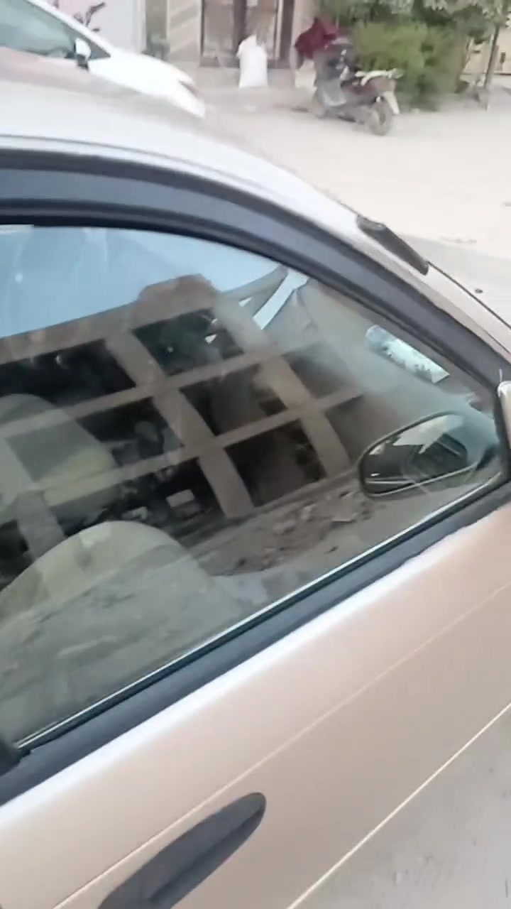 السلام عليكم كورلا 94 نضيفه كلش كير مكينه تدفئه تبريد كلشي كامل ماعدا ضربه بسيطه بالبك لايت مكاني كربلاء السعر ٤٣ وبيها مجال بسيط ***********
