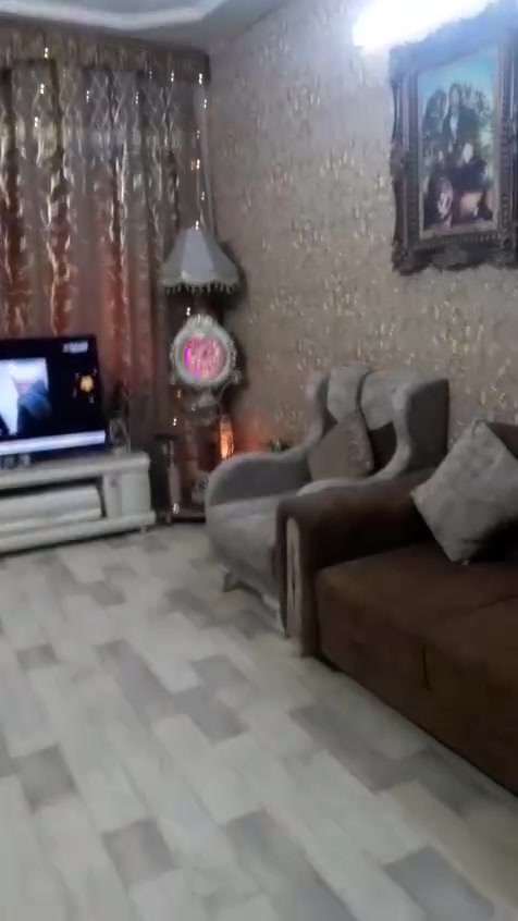السلام عليكم شقه للبيع طابق وصط ثاني الشقه نضيفه حيل غرفتين وصاله ومطبخ وحمام وتواليت زعفرانية شارع المركز المستشفى الشقق ع جهت الجامع مو ع جهت المستشفى بضهرهن *********** السعر 38 بيها مجال بصيط حك الجية المراجعه المكتب ابو فضل المحمداوي قرب تقاطع الروشه
