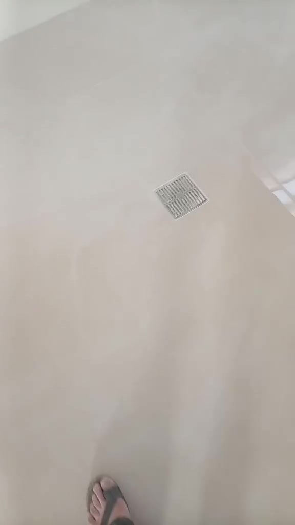 السلام عليكم خلفه سيراميك وكاشي ومرمر وبيات شغل درجه اولى متفرغ حاليا في بغداد تواصل ***********ب واتساب
