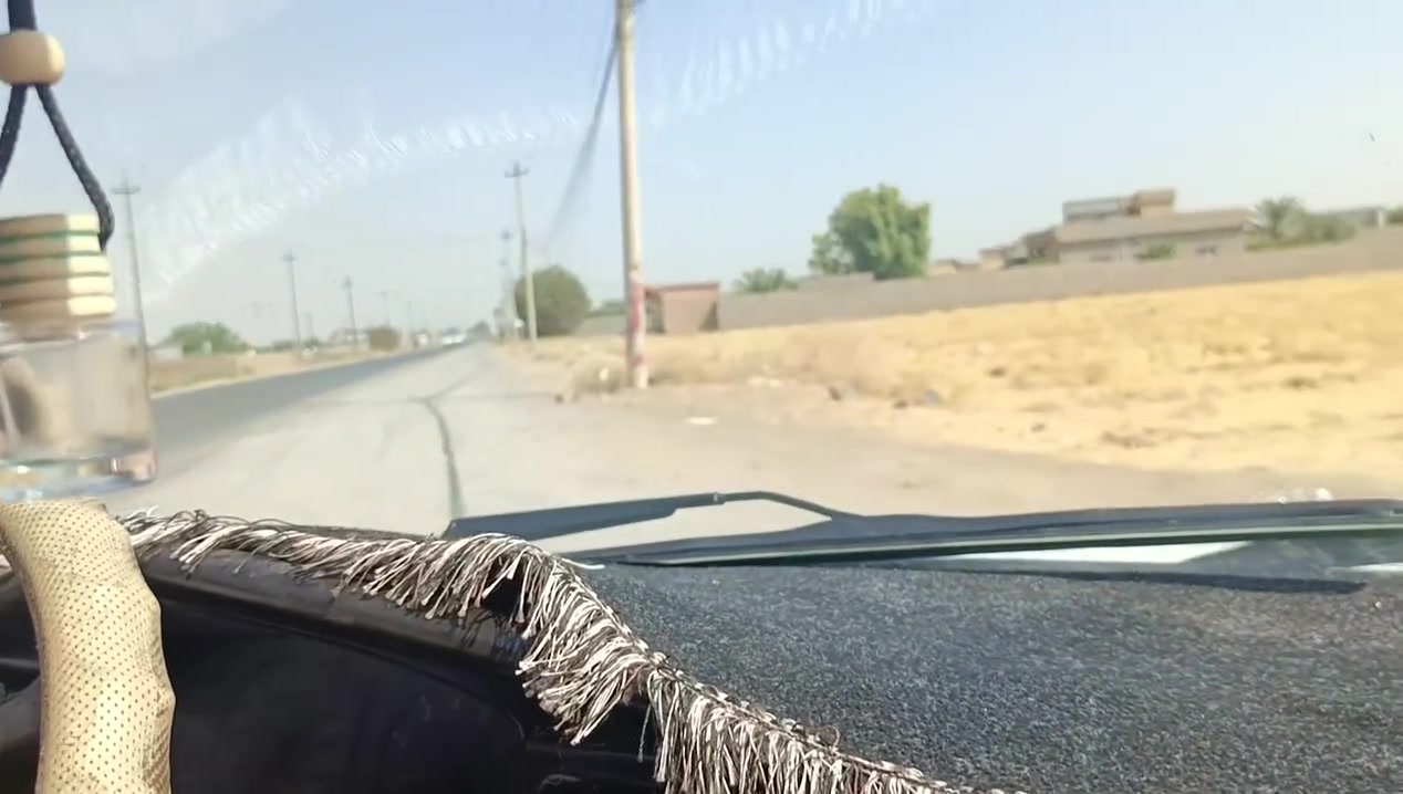 السلام عليكم توجد قطعه ارض للبيع مساحه 1500 متر الموقع بين ال سفينه ول طالعه بصف بيوت ابو بهجت موبعيد الشارع ال تبليط عنها هاتف ***********
