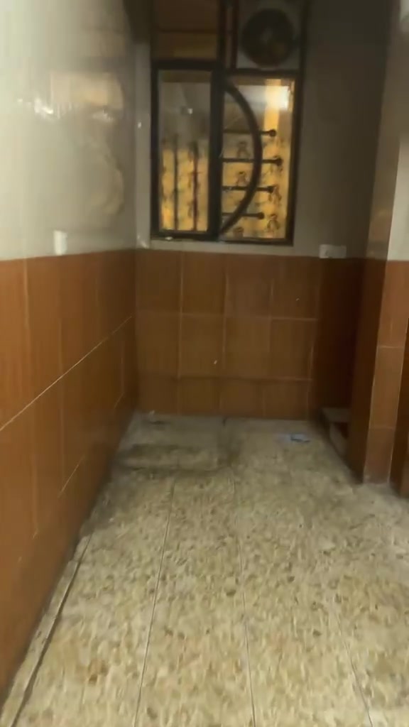 السلام عليكم توجد شقه للإيجار  مدينه الحريه نواب ضباط بسعر ٢٦٠الف. ***********مجاور مدرسه العلياء الابتداءيه

