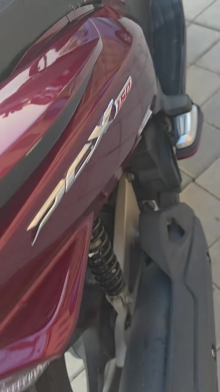 السلام عليكم PCX جيل ثاني 🇯🇵 ياباني
‏​⚙️ المحرك: 150CC
‏​🎨 اللون: ماروني مميز ❄️.  
‏ماشية 18الف وبل يابان ماشية 14الف 
‏سويجات العدد 2
‏مواصفات
‏كامرات اجت بيهة من 🇯🇵اليابان✅
‏تدفئة بل يدات ✅
‏حساس ازدحام ✅
‏حساس استان ✅
‏الدراجة ورقة المزاد مالتهة وصور اليابان وتقريرهة  مالتهة موجود    
‏🛠️ الدراجة: مكفولة    
‏​​📍 الـمـكـان: بـغـداد :الشعب 
‏📱 لـلـتـواصـل والإسـتـفـسـار: (‪***********‬) 
‏

نص مكتوب في الصور:
- HONDA PCX150 Inspected Sold Starting price 0 ¥ 0 ¥ Final price 196 000 ¥ 112 000 ¥ Cost calculation Price in yen 112 000 ¥ Finish price in yen 000 000 ¥ Calculate Overall rating 4 Year of registration 2016 Mileage 14 567 km Mileage history 0 km Displacement 150 cc