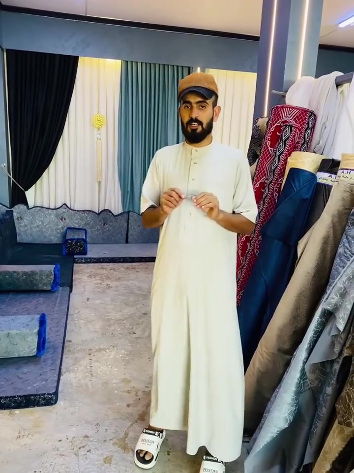 كل ما هوجديد في محلات العثمان للخياطة 
العنوان الجدعة الشارع العام 
تواصل عً رقم ***********
