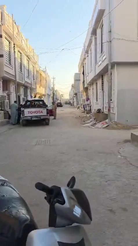 السلام عليكم اخوان بيت للبيع مساحه 50متر طابق ونص بيت ينباع مع الاثاث موقعه بشارع السيده رقيه قريب على سايدين مال جاير مقابيل مستشفى الكفيل وتنزل كيلوين عن الامام سعر 70 مليون خدمات كامله للاتصال على الرقم ***********///***********
