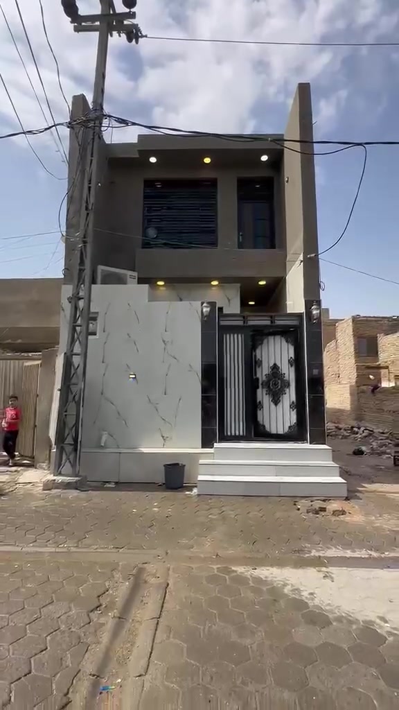 الجزيرة شارع ٨ • ٩٥م • طابق ونص