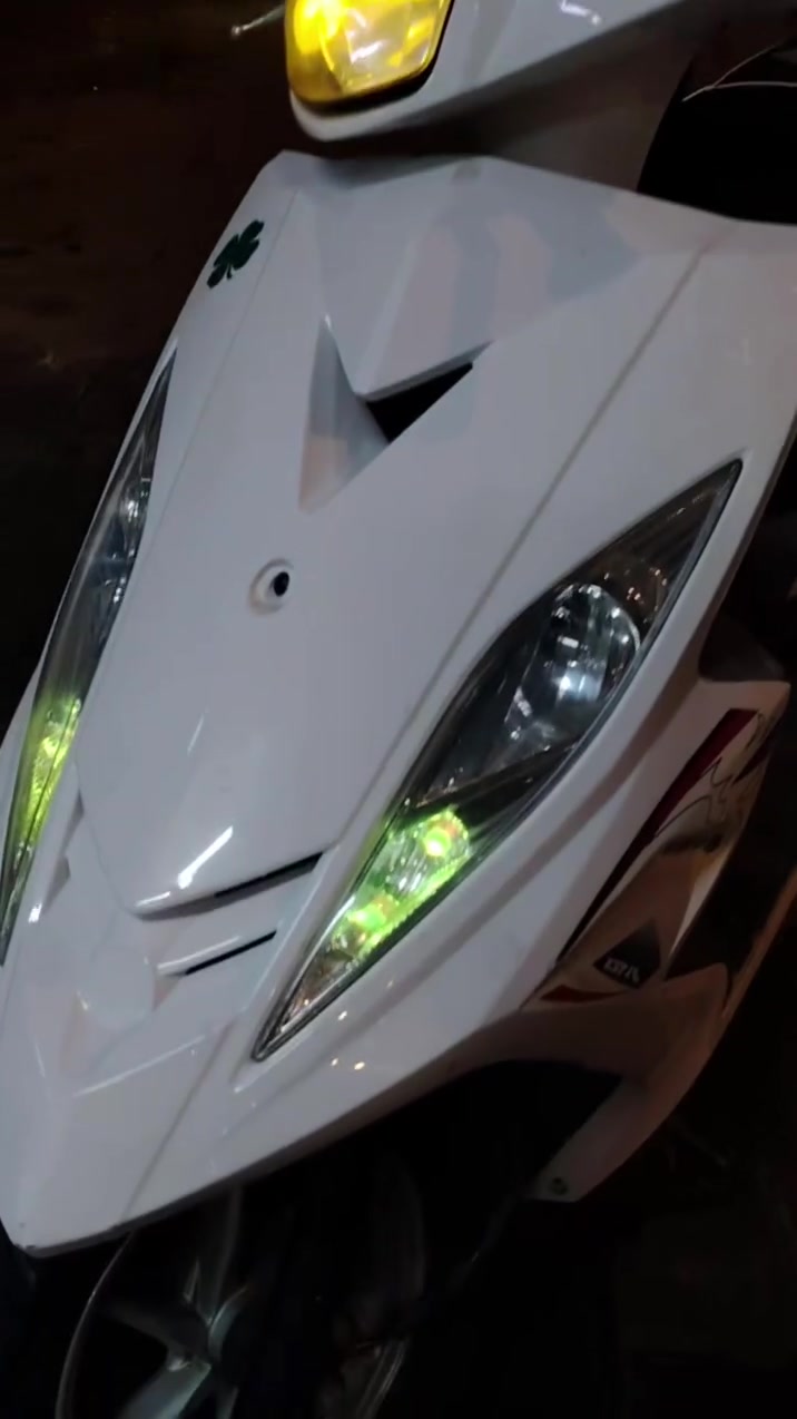 سلام عليكم دراجه GTR 2009 للبيع سعر650وبيها مجال بصيط
مكينه ناعمه كهربايات كلها شغاله نكره سلف مفتوح بس ولفات نقص جام اشاير خلفيه دراجه حلوه وكاعده وسعارها معروفه الرمبه واحد و600 رجاآآ الميعرف بيهن ليصير نغل براسي وترهم مراوس (بعدله نضيفه) المكان كربلاء الحر متواجد خاص للاستفسار ***********
