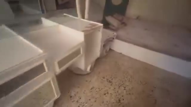 للبيع غرفه تركي 500 الف وبي مجال بيع مستعجل ***********.  مكاني ناصرية مركز مدينه
