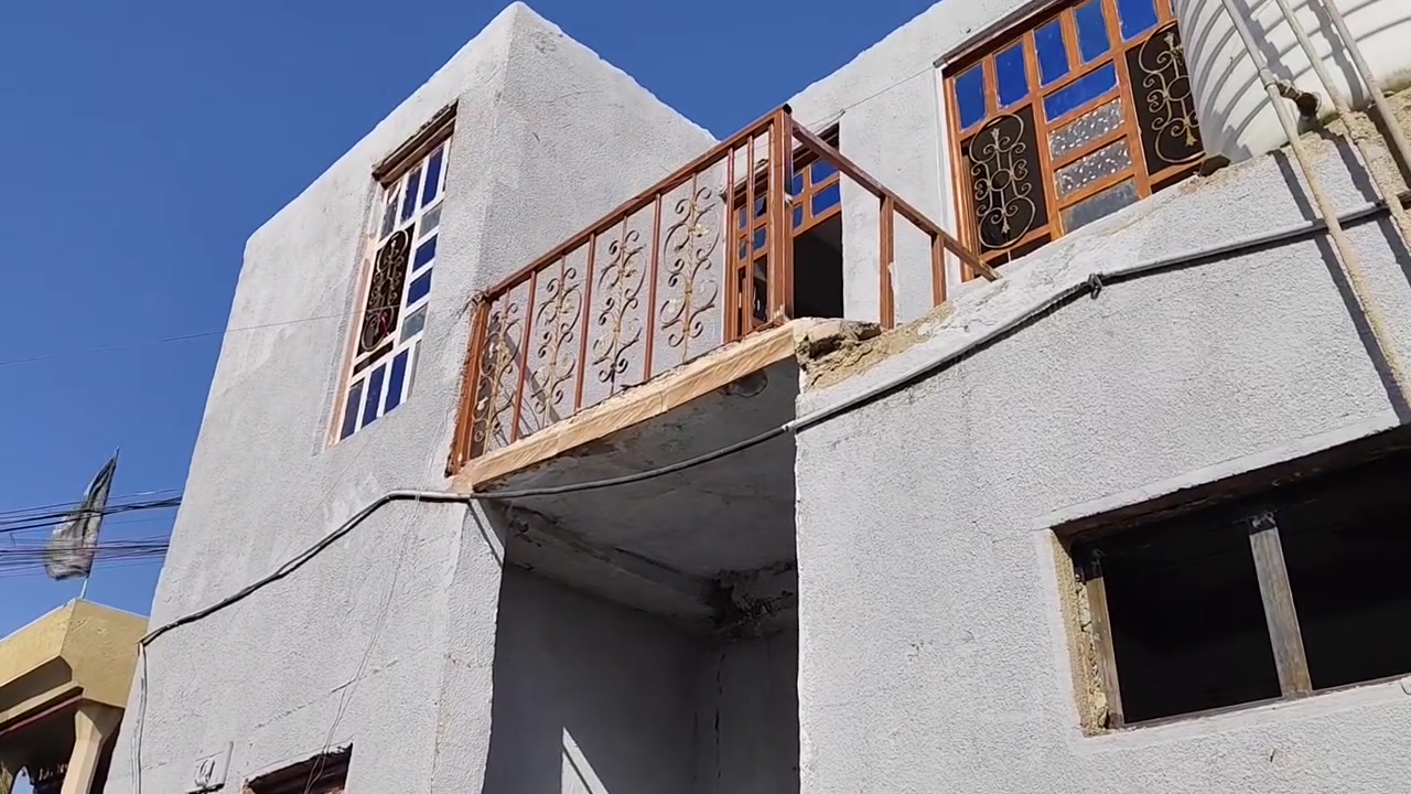مشتمل للاايجار ٦٠ متر مربع طابقين غرفه نوم فوك وجوه غرفه استقبال وحولي مطبخ وخدمات وكراج زغير مدخل الجسر الكيات ثاني فرع ع يمين بيت ركن ع ٣شوارع ايجار٨ ٢٥٠ 
للاستفسار ***********@
