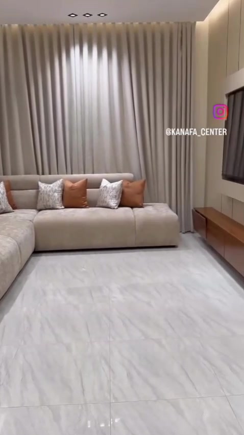 سلام عليكم 
معمل اوزاك للتخومة 
احنة نشتغل التخم حسب طلب الزبون
سعر المتر 100 الف وتوصيل 25 الف جميع
المحافضات والمقعد انخلي بي طبقتين اسفنج 
طبقة سفنج عادي في الاسفل وطبقة سفنج طبي
100%100% وخشب المقعد اسمة بلوك اسود هاذ
اقوة انواع الخشب وبقية الخشب يكون جداً قوي ونبيع جملة و مفرد